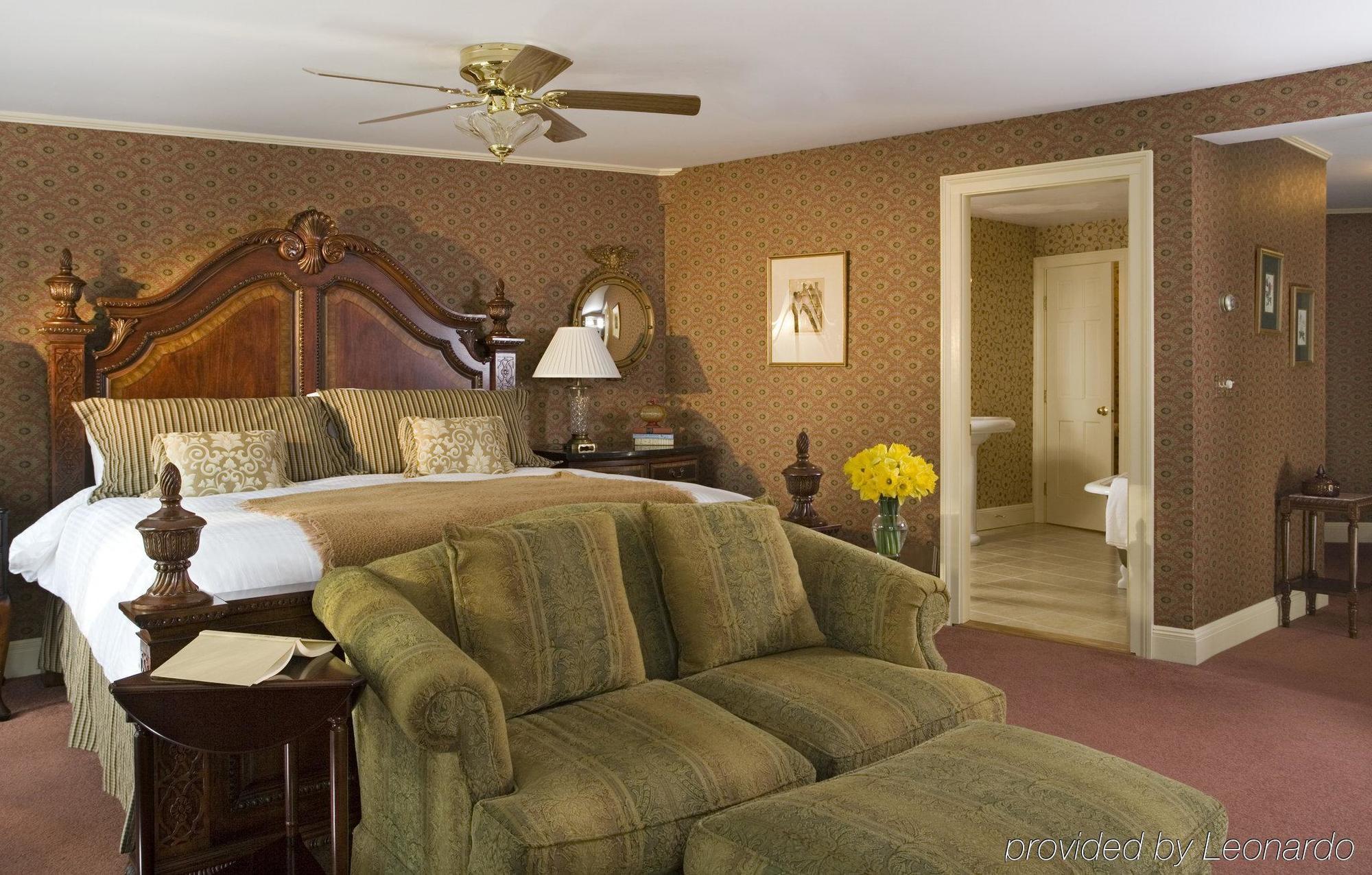 Bed and Breakfast The Manor On Golden Pond Holderness Habitación foto