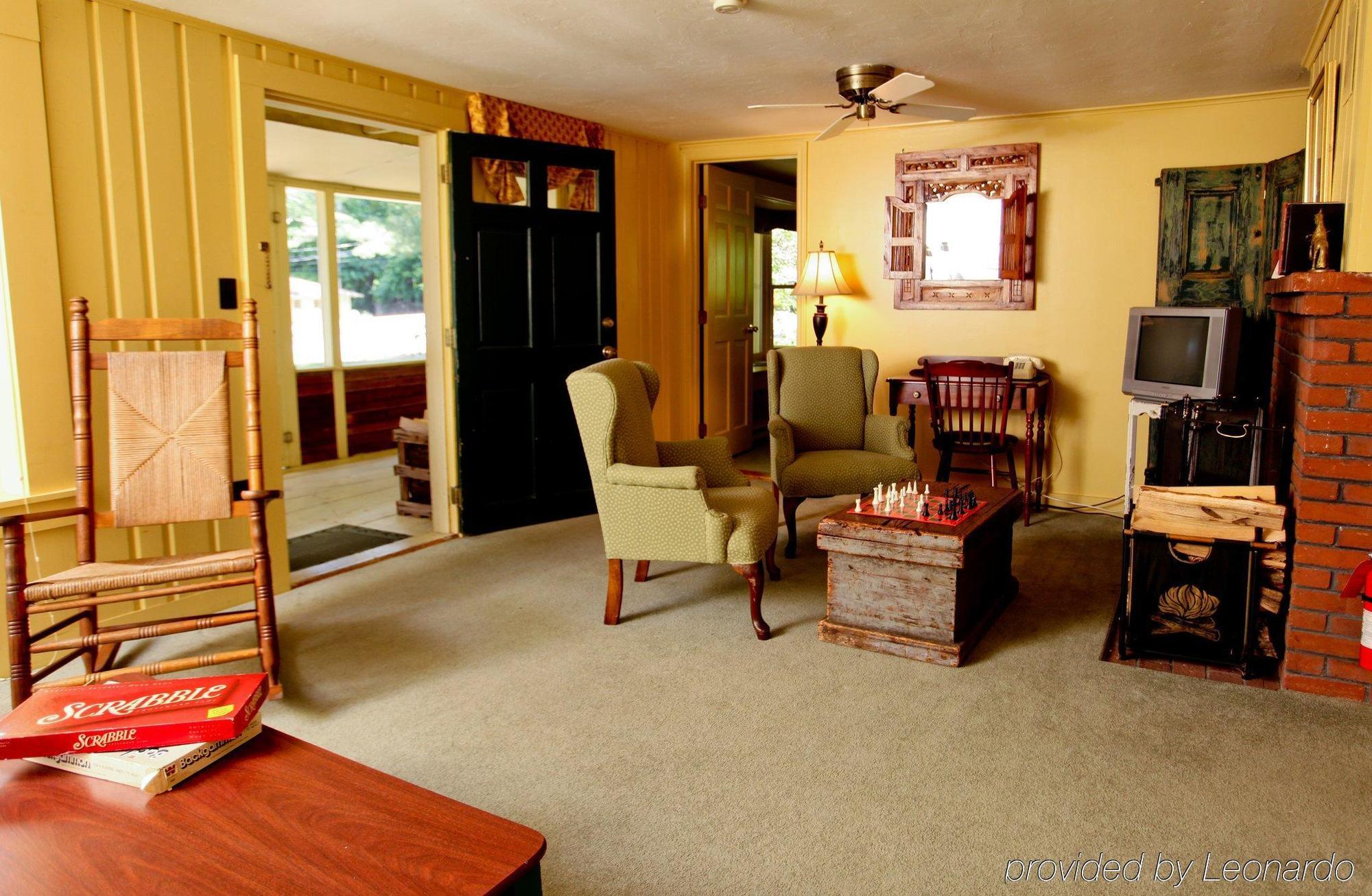 Bed and Breakfast The Manor On Golden Pond Holderness Habitación foto