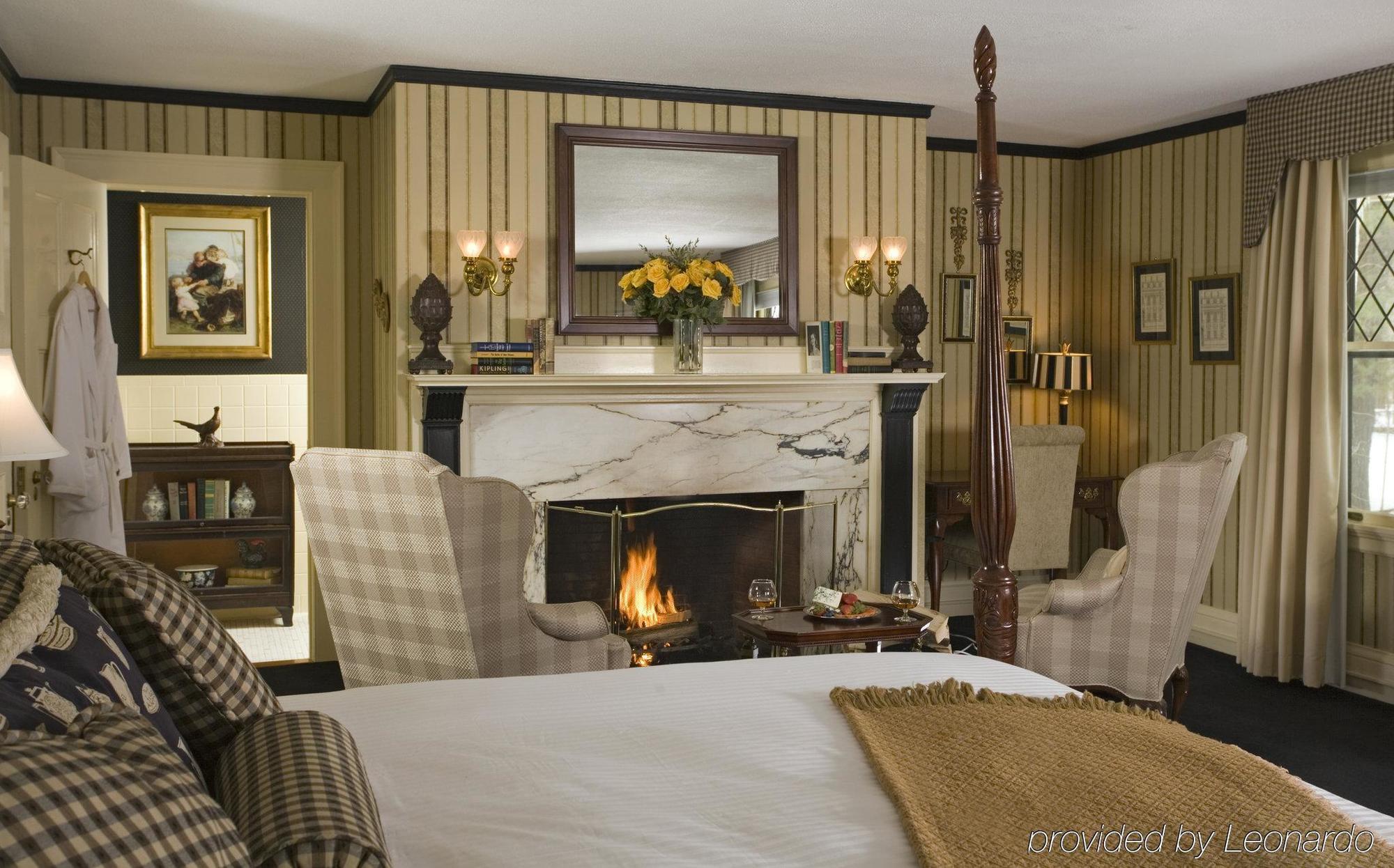 Bed and Breakfast The Manor On Golden Pond Holderness Habitación foto